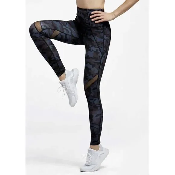 Splits 59 Purple Blue Camo Leggings 7/8 Length Mesh Cut Out Women’s Size Small S