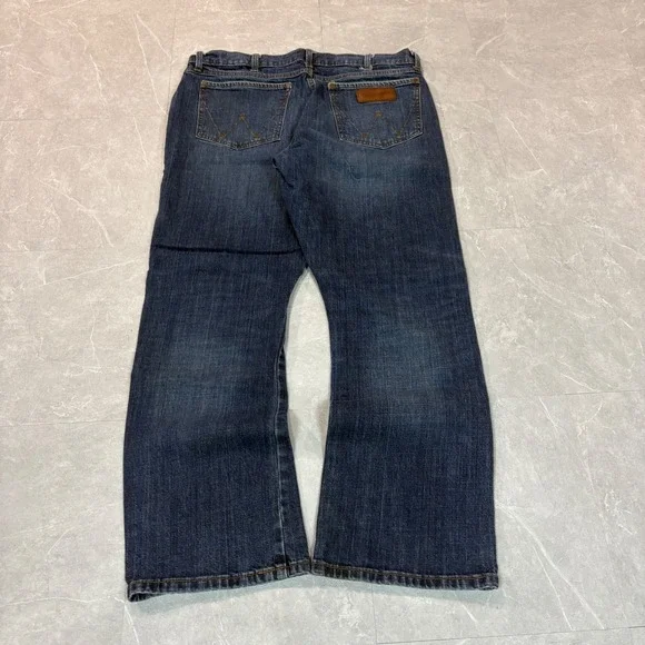 Wrangler Retro Relaxed Boot Jeans Mens 36x30 Blue Denim 10WRT20JH Medium Wash