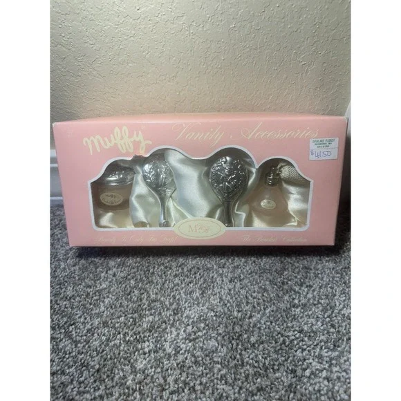 Muffy's Beauty‎ Only Fur Deep Boudoir Collection NIB Mirror Brush Power