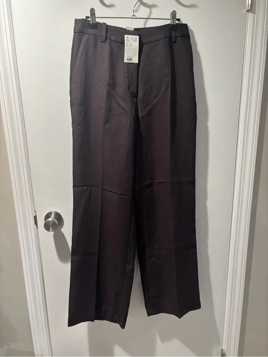 NWT H&M Women’s Dark Brown Pants polyester blend but look & feel more like linen