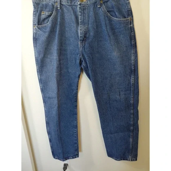 Wrangler Premium Quality Men's Straight Fit Dark Wash Stretch Denim Jeans 38x30