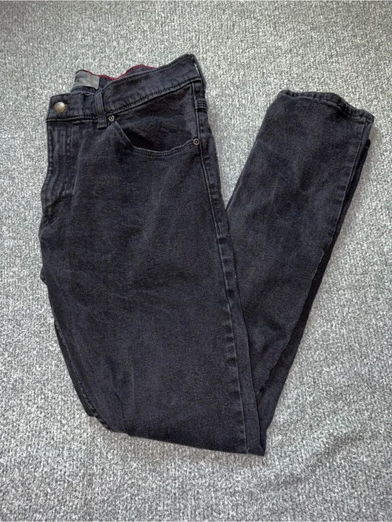 Wrangler Men's Slim Straight Jeans in Black Wash