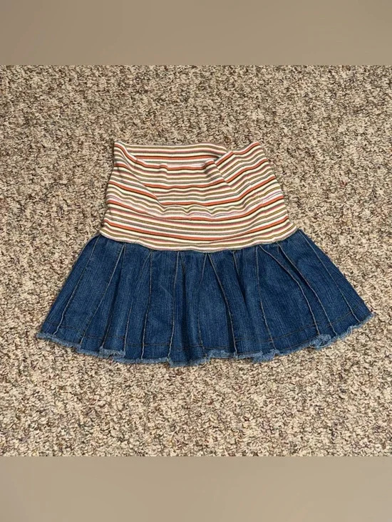 Girls size 6 6x/7 Striped Knit Waist Denim Pleated Skort skirt/shorts