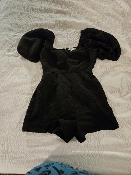 HYFVE Black Textured Puff Sleeve Square Neck Romper Small