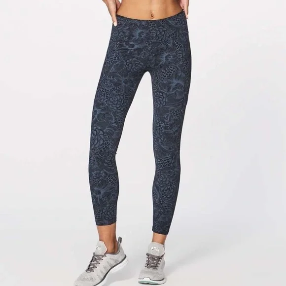 Lululemon Run On Tight (25