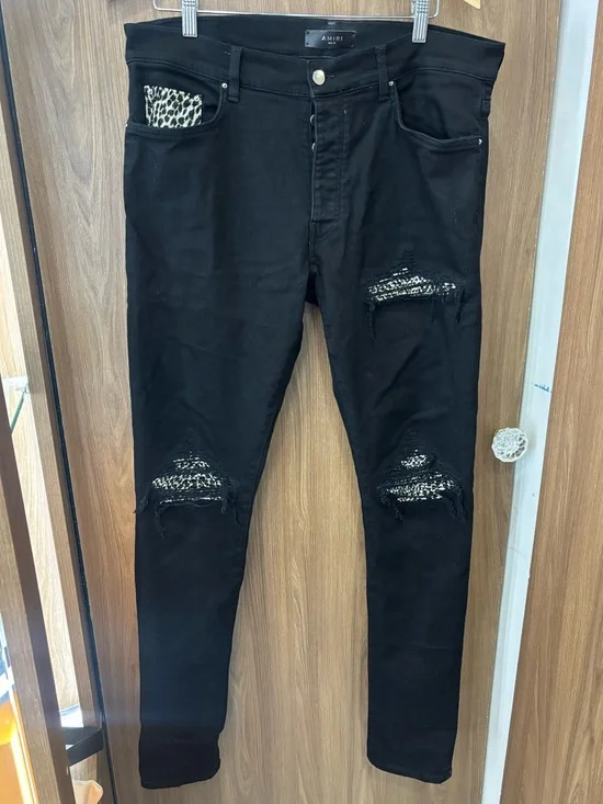 AMIRI Men’s Black Leopard Patch Distressed Skinny Jeans Size 36