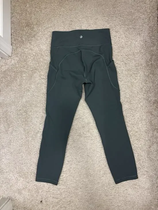 ✨ Lululemon High-Rise Pocket Leggings Size 6