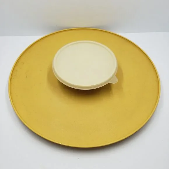 Vintage Tupperware Harvest Gold Chip and Dip Set 14