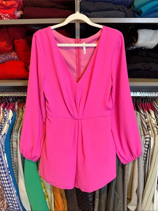 Sage pink long sleeve v neck back zipper closure lined romper size S