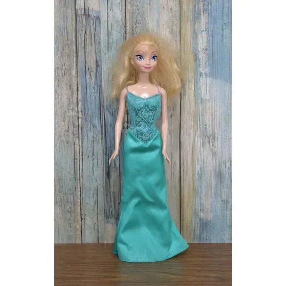 Mattel Disney Frozen Elsa Classic Fashion Doll 11.5