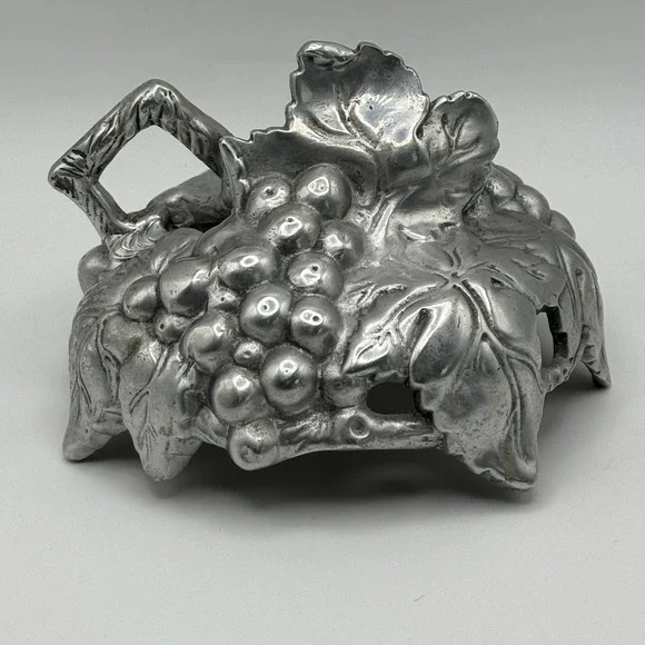 Arthur Court Grape Canister Lid Replacement 2002‎ Aluminum Vineyard