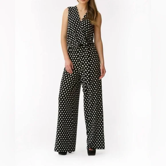 IVONNE black & white Polka dot jumpsuit- nice!‎ Size small/CH