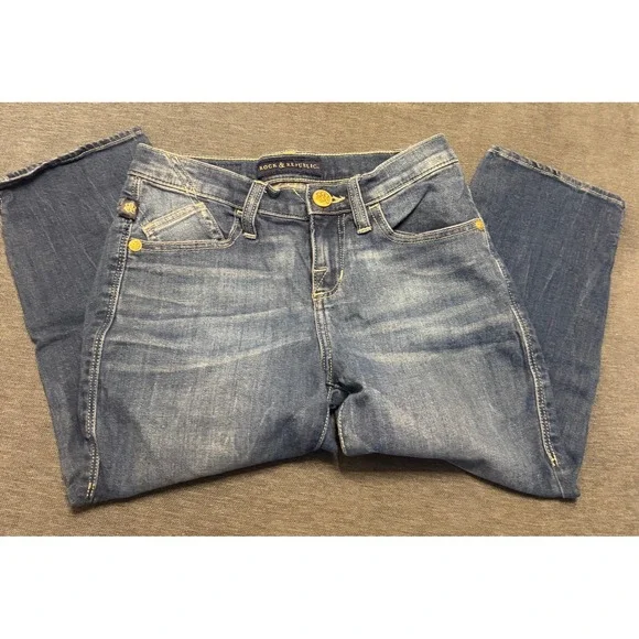 Rock & Republic Womens Medium Wash Rhinestone‎ Pocket Capri Jeans Size 2