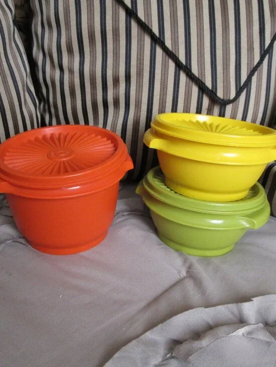 lot of Tupperware containers