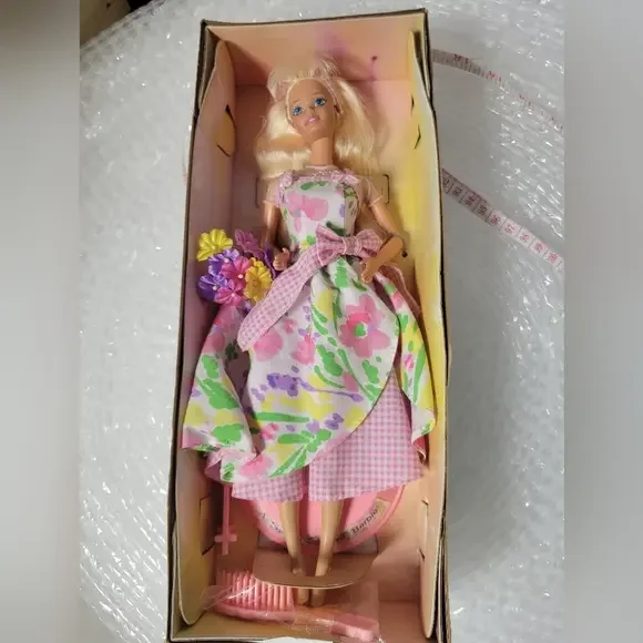 Spring Petals Barbie An Avon Exclusive 1996 Collectible NIP‎