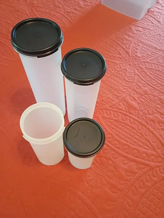 Tupperware Pasta Keeper