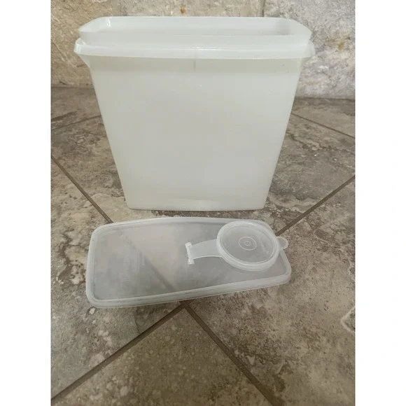 Vintage Tupperware Container #469‎ Sheer White 10 Cup Cereal Keeper w/lid #471