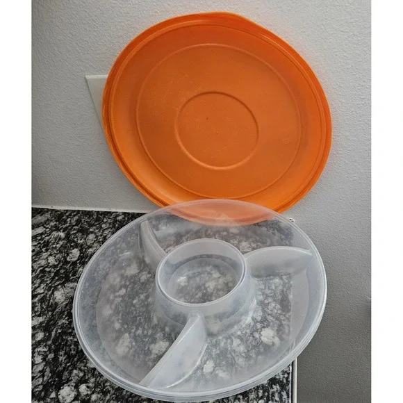 Rubbermaid TakeAlongs 4 Compartment  Tray Lid-Party‎ Snack Server