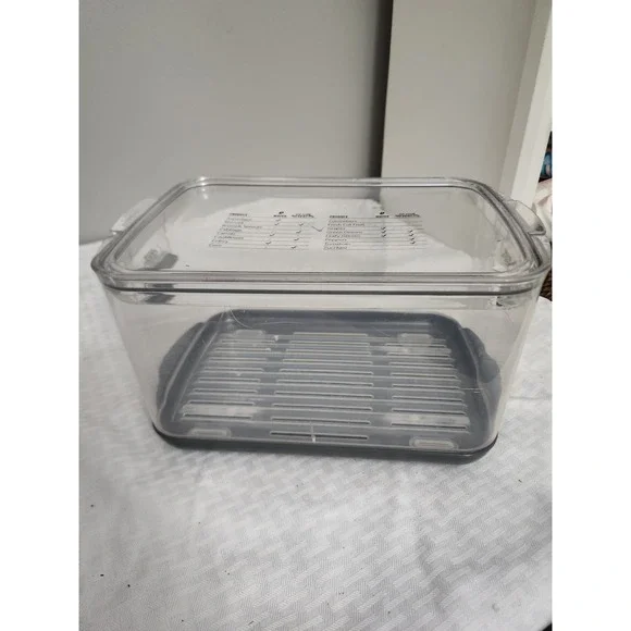 Rubbermaid FreshWorks Produce Saver Food Storage Container Clear Gray Large
