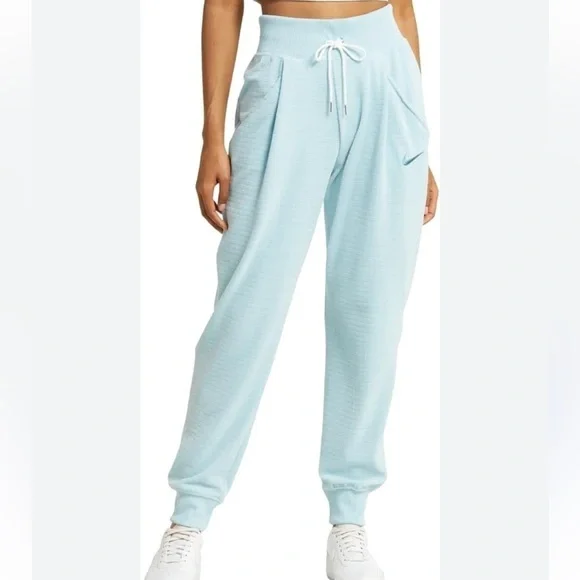 Nike ⭐️NEW Sportswear Velour Poly Jogger small velvet velour