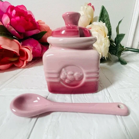 Le Creuset Stoneware Jam Jar Storage Container with Matching Spoon 15 fl ounces