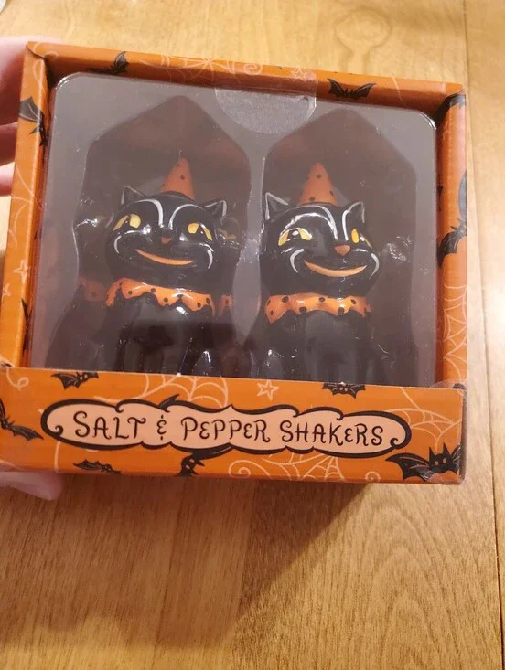 Johanna Parker Nostalgia Ceramic Black Cat Salt & Pepper Shaker Set
