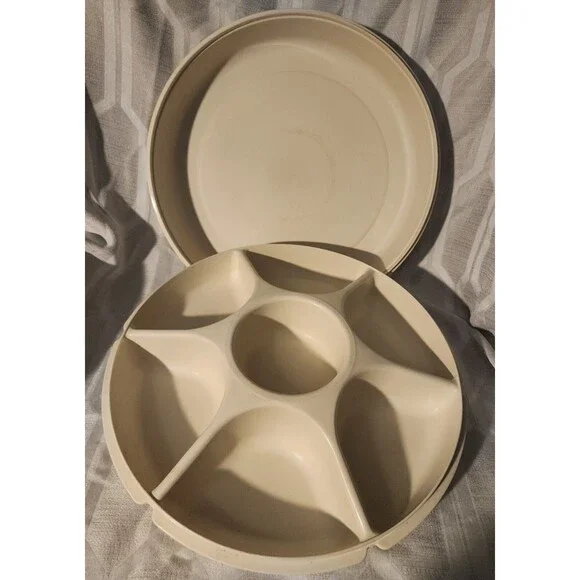 Tupperware 2 Pc Veggie Party Tray with Lid