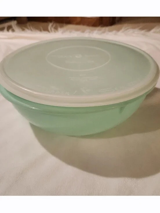 Vintage Tupperware 26 Cup Fix N Mix Large Bowl Container 274 Jadeite w Lid 224
