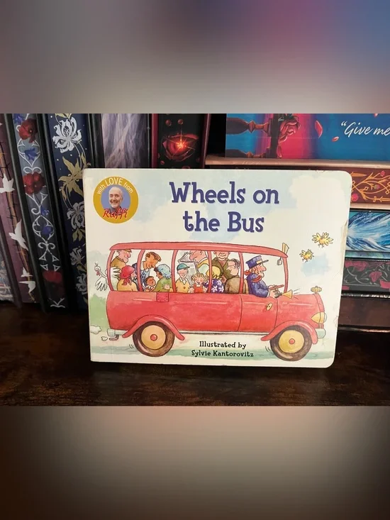 Wheels on the Bus - Red Kids Board Book Raffi
