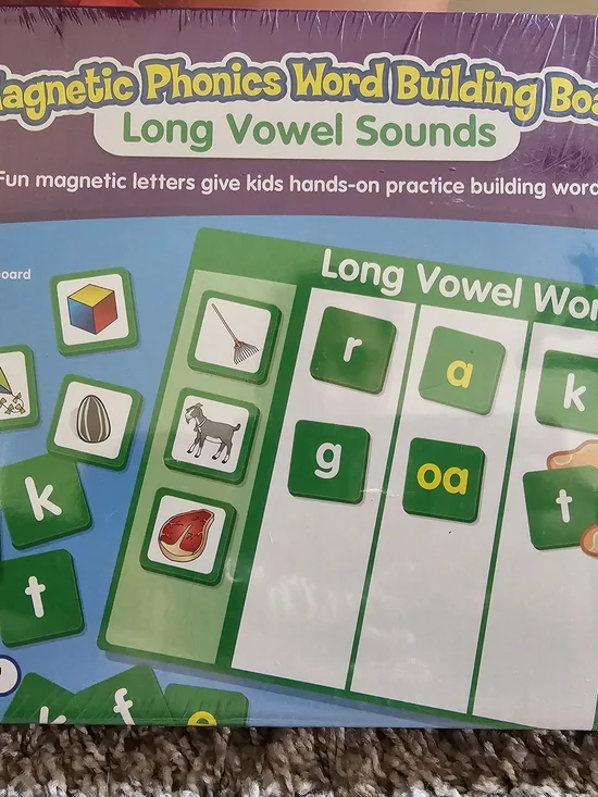 Magnetic Phonics Word Building Board - Long Vowel Sounds (Green)