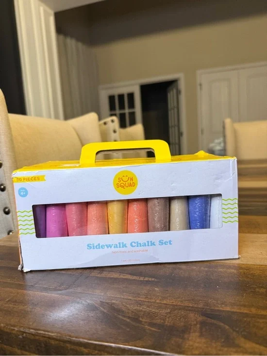 Sun Squad Sidewalk Chalk Set Multi-Color Glitter Chalk Sticks Carry 15 pc Box