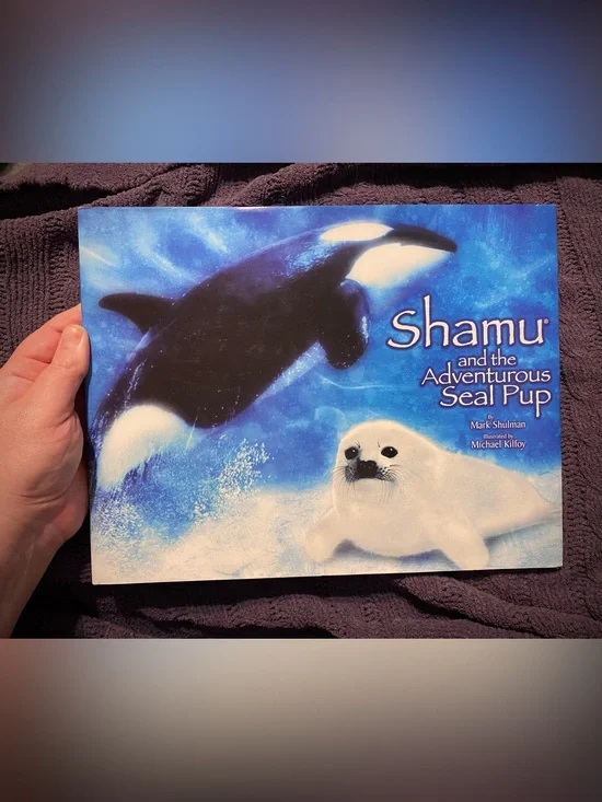 5/$25 Shamu and the Advebturous Seal Pup by Marc Shulman Michael Kilfoy SeaWorld