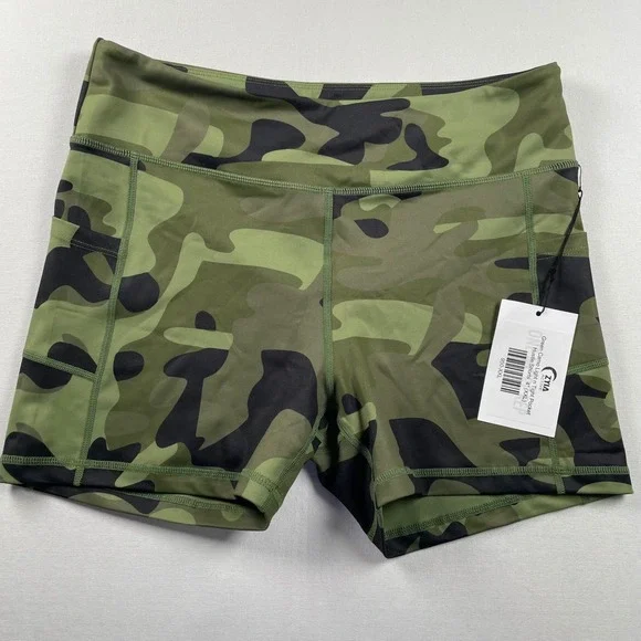 Zyia Active Green Camo Light n Tight Pocket Hustle Stash Pocket Shorts 4