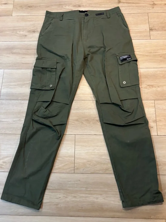 Blacktailor Men’s Cargo Olive Green (Size 34) 31” Inseam Pockets