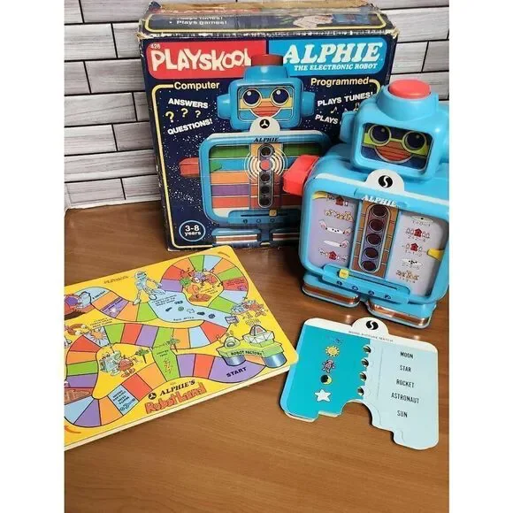 Vintage 1978 Playskool Alphie The Electronic Robot Tested and Working # A67