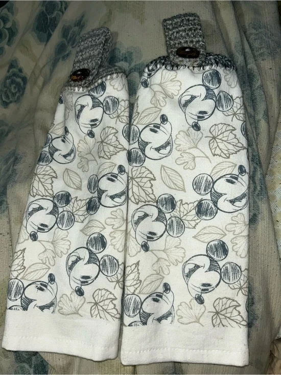 Mickey Mouse Fall Hanging Towel Set