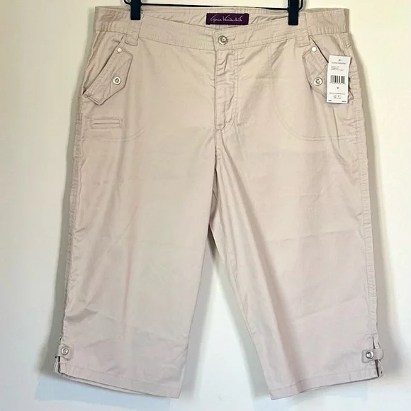 NWT Gloria Vanderbilt Katniss Utility Crop Shorts - Size 12