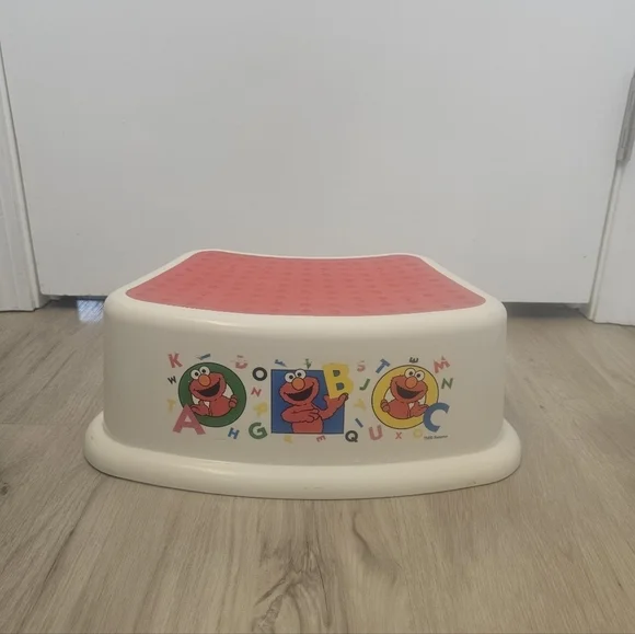Sesame Street Elmo Kids Step Stool - Red and Cream