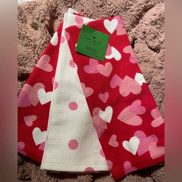 NWT Super Cute Kate Spade Valentine Hearts Kitchen Towels- Set 3