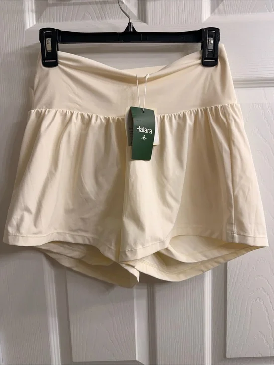 Halara Women's Cream Active Sk Shorts