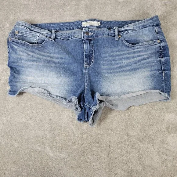 Torrid Womens Shorts 26 Plus Medium Blue Denim Cut Off Zip Fly SHO10E