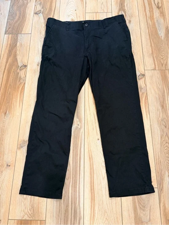 Lee Men's Black Chino Pants - Classic Straight Fit