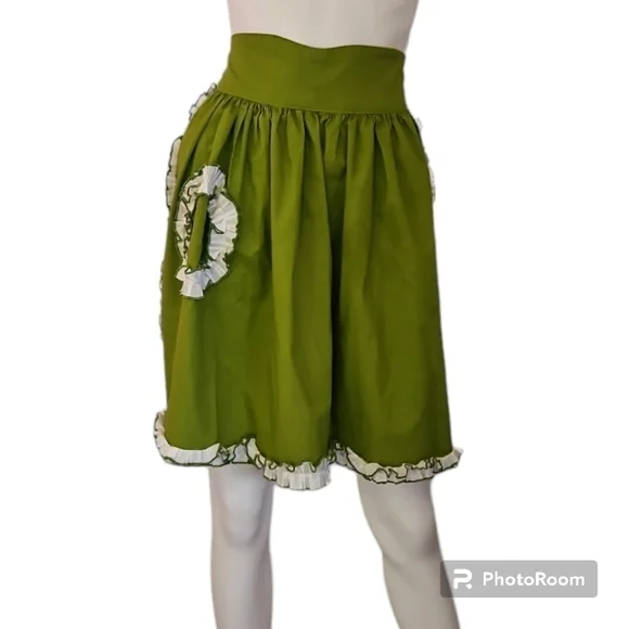 Vintage HANDMADE 1950s Green Ruffle Tie Back Apron