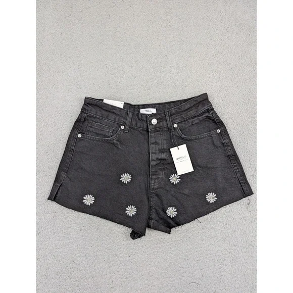 Forever 21 Shorts Womens 28 Black Denim Daisy Embroidered Button Fly Cutoff‎