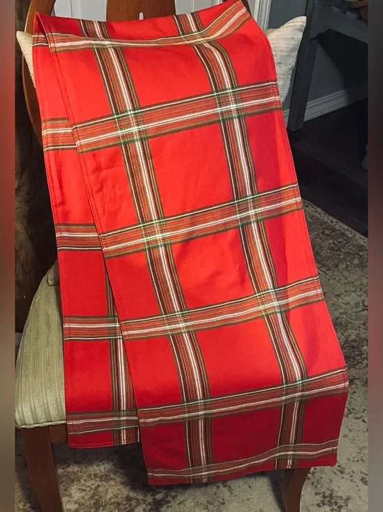 Like New Hallmark Table Runner 70x14  LIKE & MAKE A DEAL