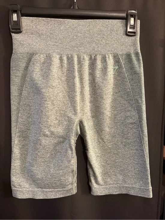Gymshark women short Gray Seamless Bike Shorts