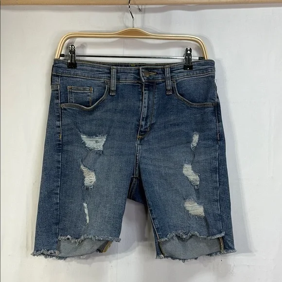 🐬Universal Thread Blue Distressed Jean Shorts step hem
