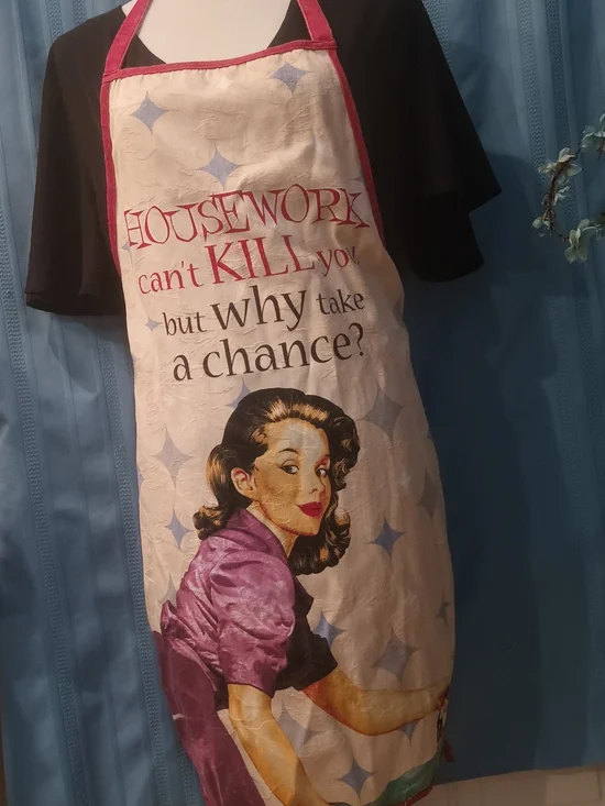 Vintage-Inspired Apron Housework Won't Kill You