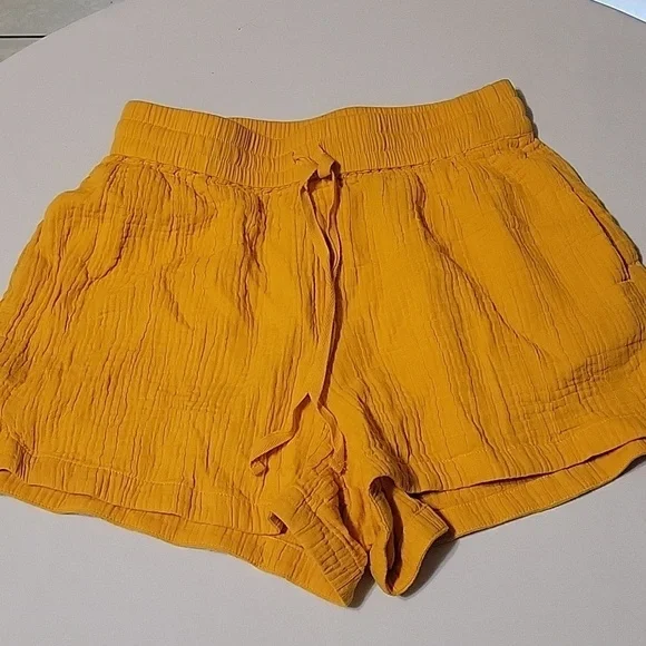 H & M Women's shorts