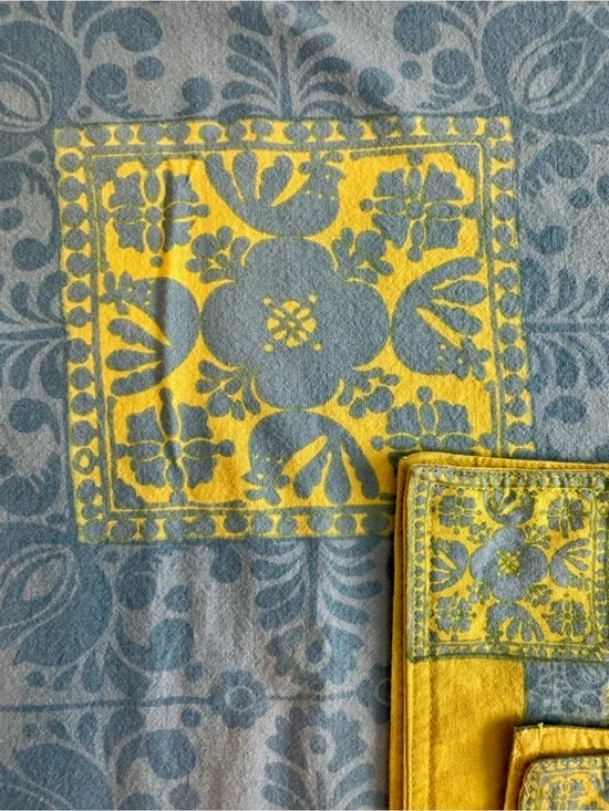 Williams Sonoma Yellow and Blue Floral Tile Tablecloth, placemats & napkins